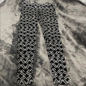 Victoria's Secret PINK pattern leggings